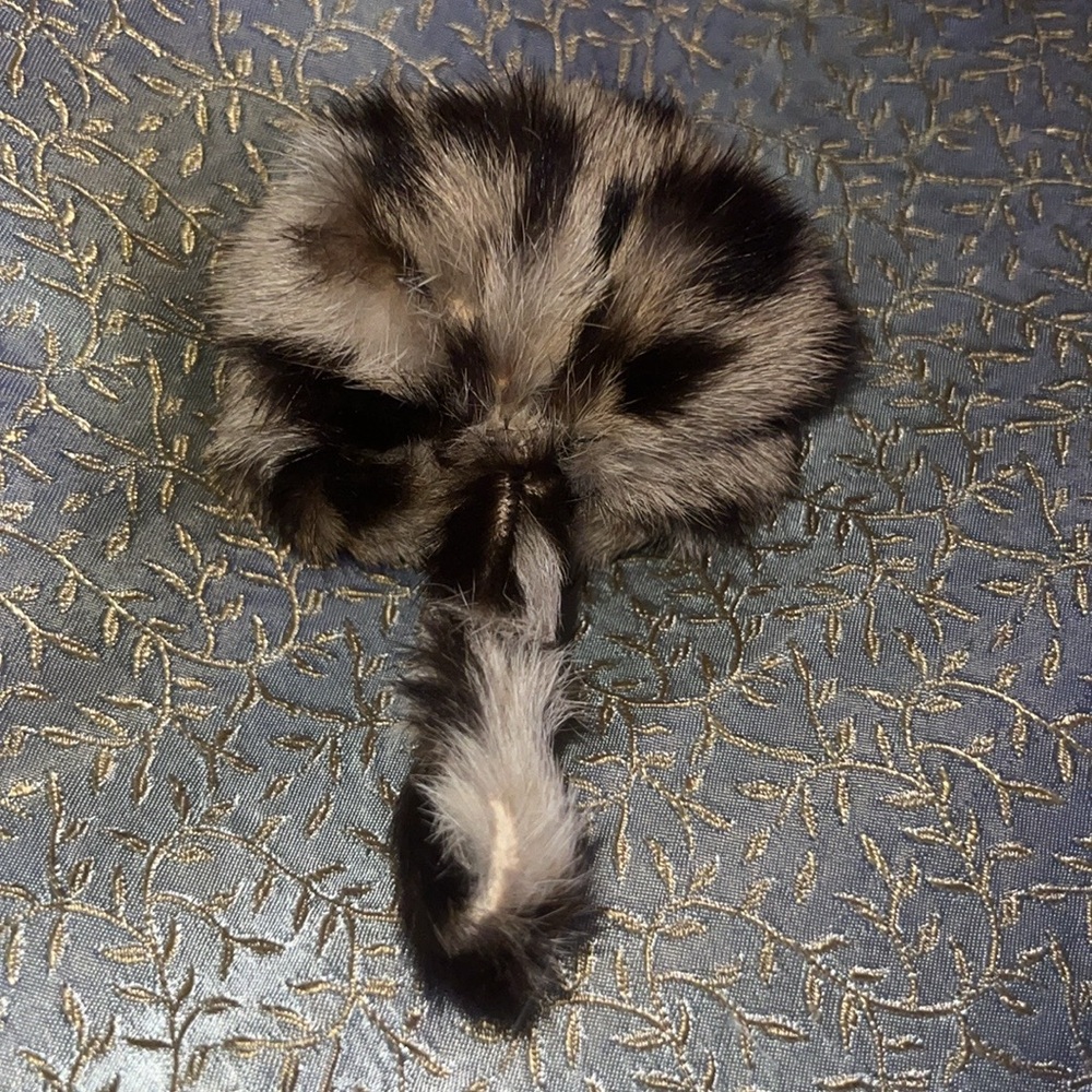 Leopard handmade vintage pom-pom FREE WITH ANY PURCHASE, JUST ADD TO BUNDLE! 🎁 - Picture 3 of 5